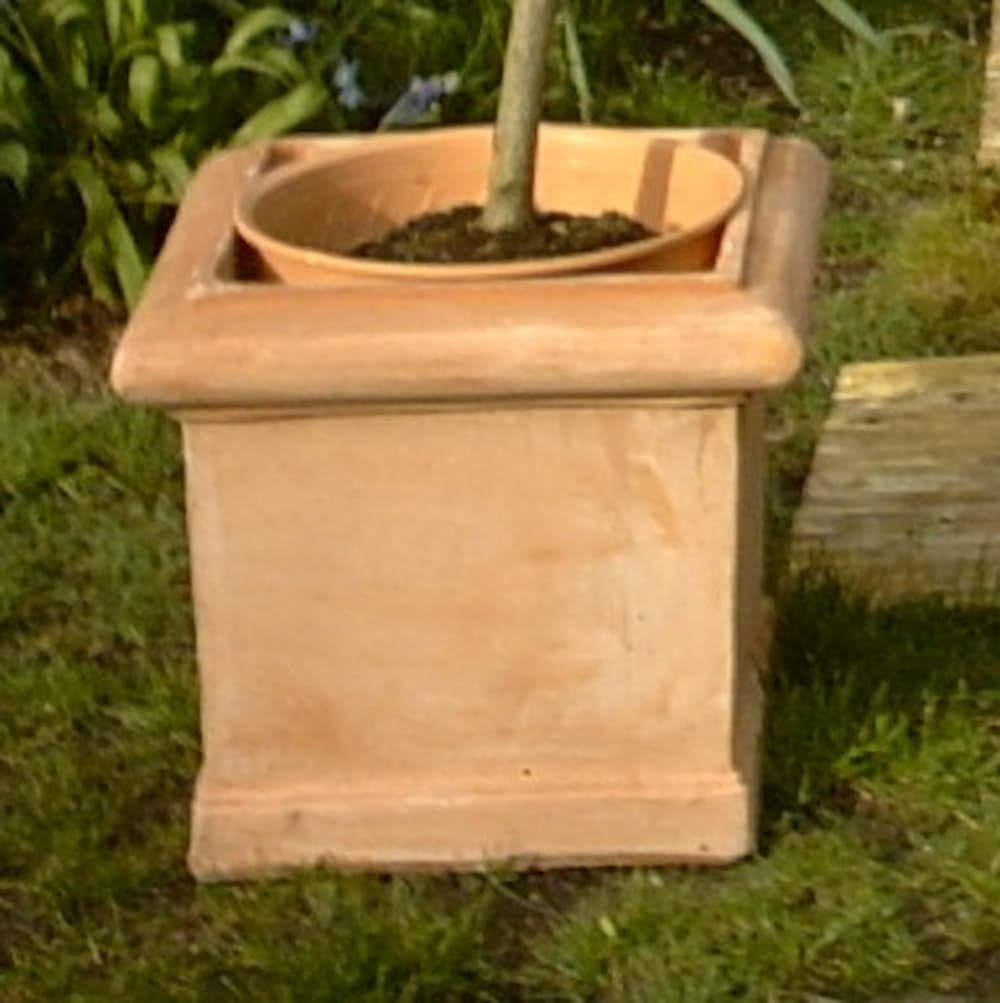 UNE MAISON EN TOSCANE CUBE LISSE en terre cuite de Toscane