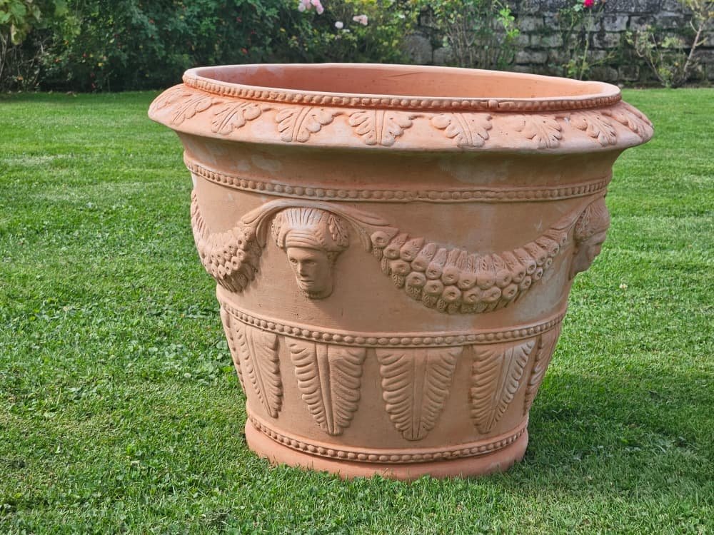 UNE MAISON EN TOSCANE VASO DECORATO en terre cuite de Toscane