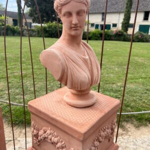 NOUVEAUTES BUSTO DIANA